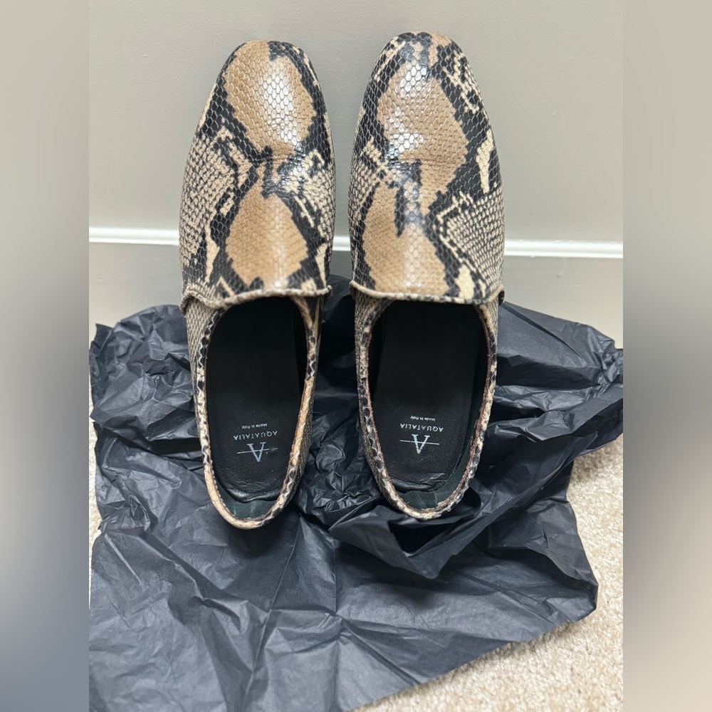 Aquatalia. Slightly used. Size 9.5